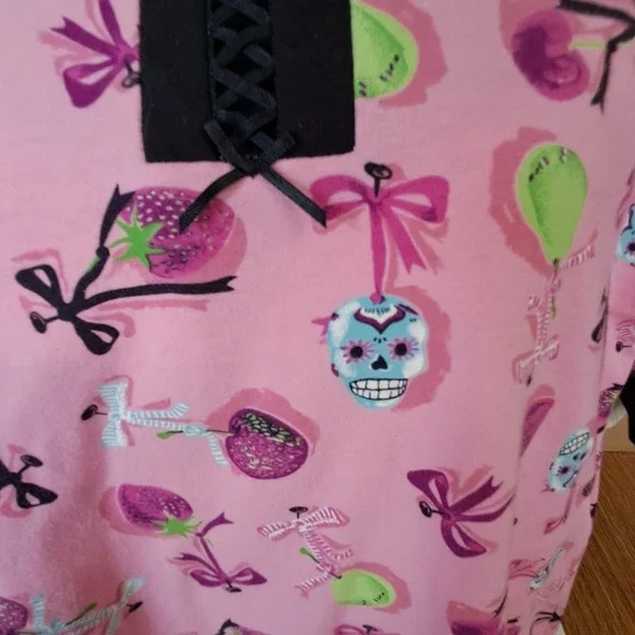 Betsey Johnson Intimates Sleep Dress Skull Strawberry Lace Up Pink M - Picture 4 of 5
